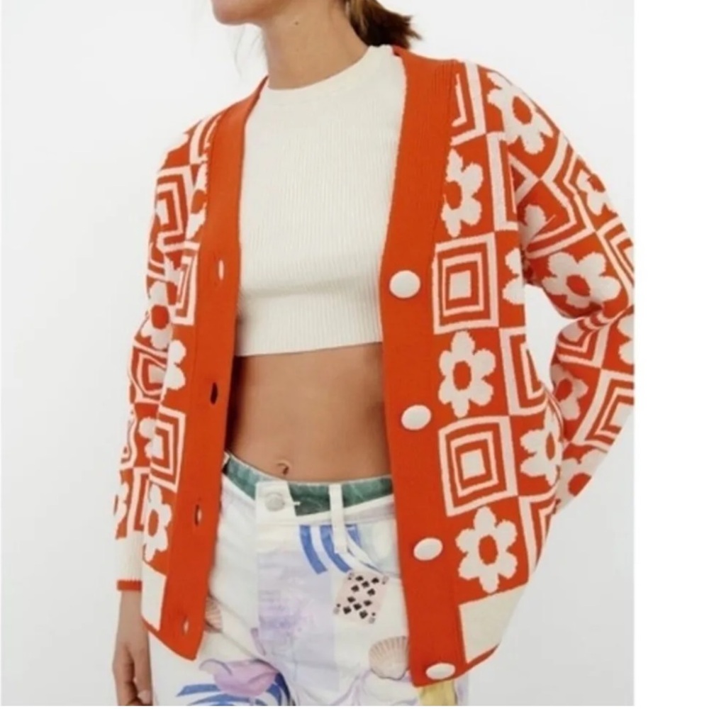 Zara Knit Jaquard Cardigan Sweater in Retro Orange Floral 🍊